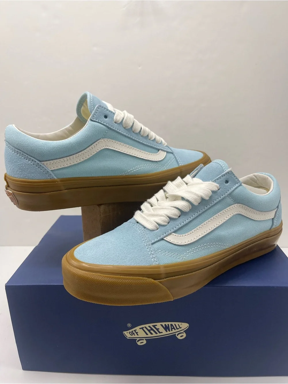 Vans WMNS Sz 8.5  Lx Old Skool Gum Crystal Blue VN000D56CAU Sneakers